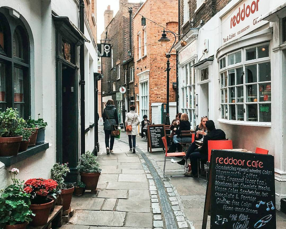Walking Alleys in Greenwich