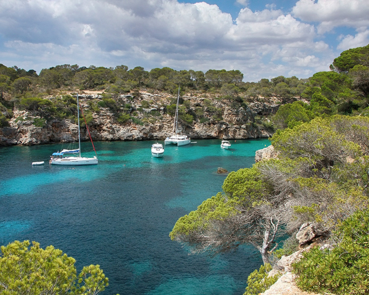 image of a bay in Mallorca