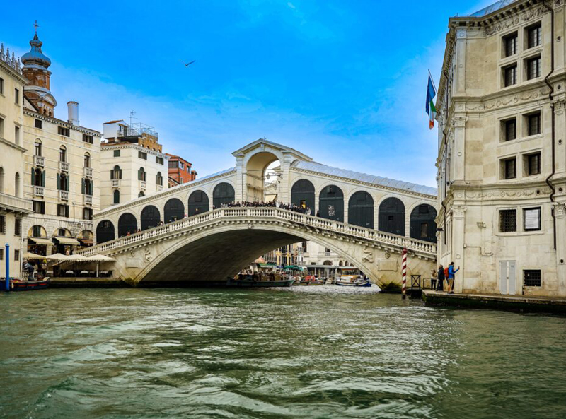 Venice - Gondola Tour 7